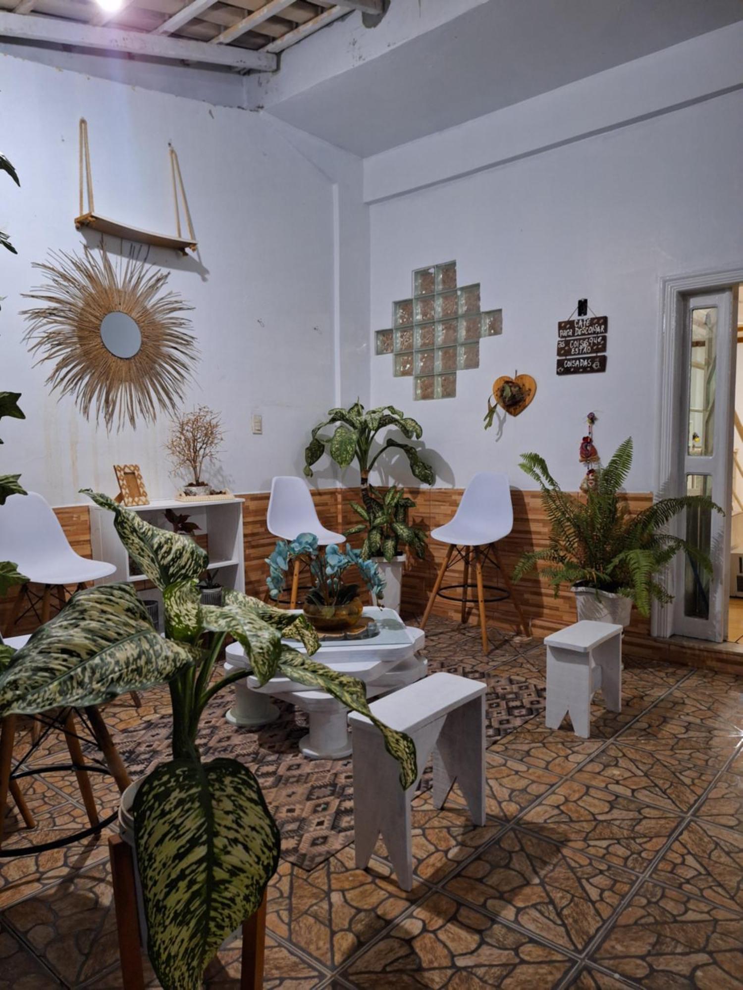 Quarto Triplo Com Banheiro Em Pousada E Restaurante Manaus Eksteriør billede