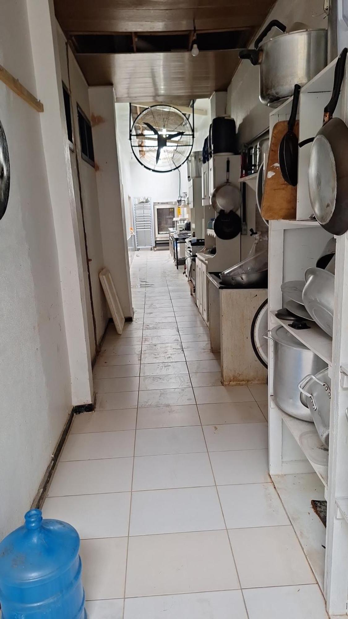 Quarto Triplo Com Banheiro Em Pousada E Restaurante Manaus Eksteriør billede